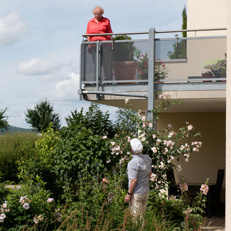 Balkon betreutes Pflegewohnen des Sozialen Zentrum Calden der Werk-Hilfe