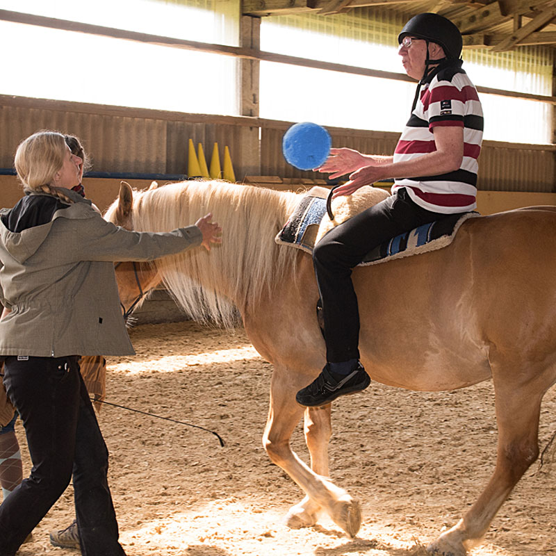 Therapeutisches Reiten der Tagesförderstätte "Birkenhof" in Calden